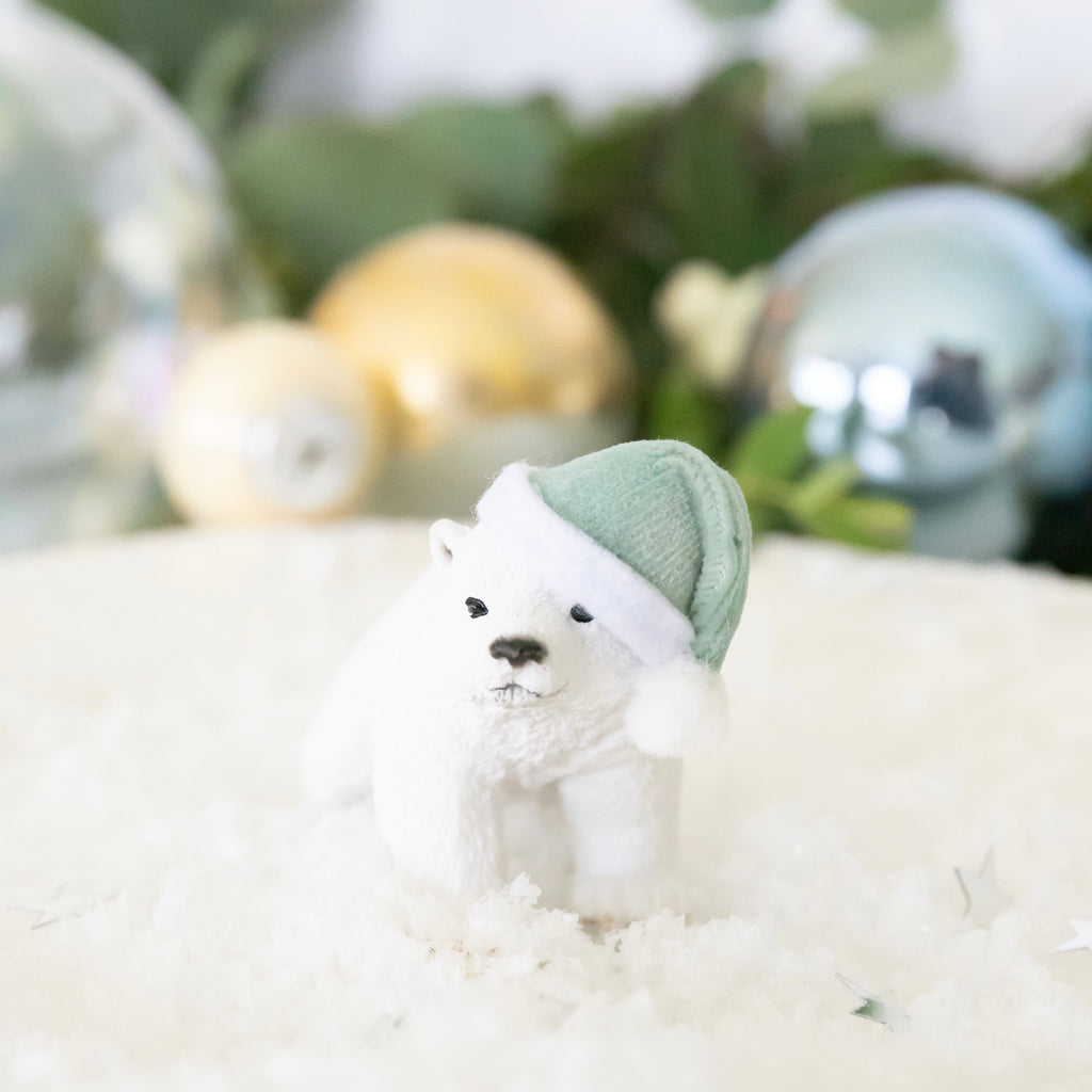 Christmas Polar Bear Cub A - Velvet Hat